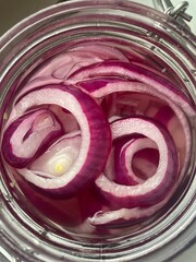 red onion background pickle