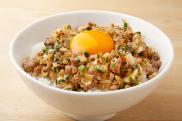 皮無し餃子丼