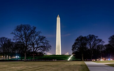 A photo of the Washington Monument, a large obelisk with a height of 555 feet, located in Washington D.C., USA
