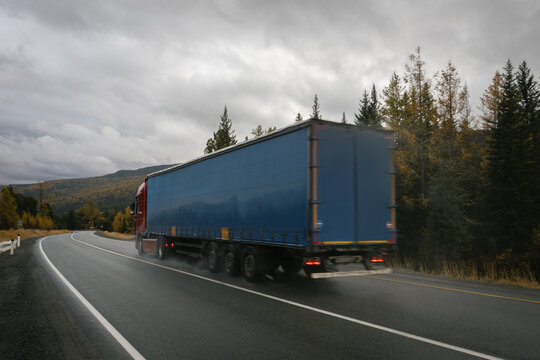 Fototapeta freight truck ont the rainy road