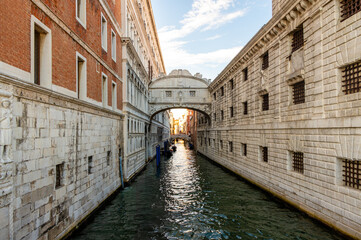 Fototapeta premium Ponte dei Sospiri (Bridge of Sighs) in Venice, Italy.