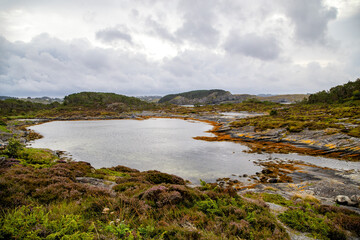 schöne küstenlandschaft  - ormhilleren - norwegen
