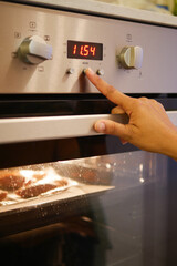 Finetuning the Oven Temperature for Achieving Perfect Baking Results Every Time