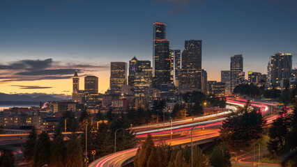 Fototapeta premium Seattle Evening Skyline Lights