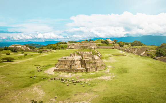 Zona Arqueol&oacute;gica Monte Alb&aacute;n