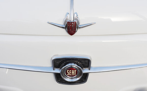 Seat Fiat 600 Vintage Classic Car Logo Badge