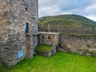 Castillo de Doiras fortificacion medieval de Cervantes en Galicia