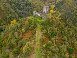 Castillo de Doiras fortificacion medieval de Cervantes en Galicia
