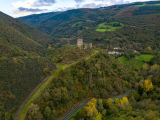 Castillo de Doiras fortificacion medieval de Cervantes en Galicia