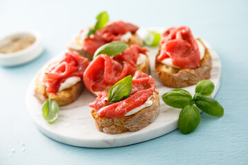 Crostini with beef carpaccio