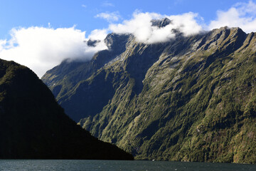 Iconic landscape at Milford Sound in Fiordland, New Zealand 