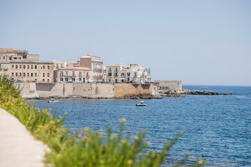 Fototapeta premium view of the city of Syracuse in Sicily from the sea