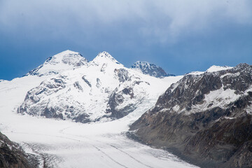 Le grand glacier d'Aletsch avec le monch, l'Eiger, le Jungfraujoch et la Jungfrau