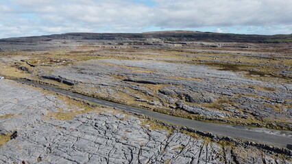 Luftaufnahme Burren in Irland im März