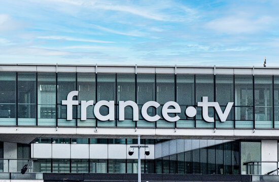 Enseigne de FRANCE TV &agrave; Paris