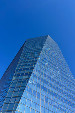 A Cira Centre with a blue sky in the background, Philadelphia, USA