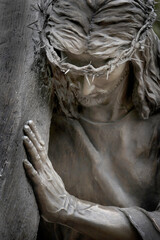 Statue of Jesus Christ the Savior Crown of Thorns from Crucifixion Atonement and Resurrection...