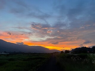 Obraz premium sunset in the mountains