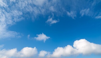 Fototapeta premium 맑고 푸른 하늘에 떠있는 구름들