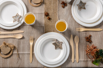 Arredi e addobbi natalizi per tavola pranzo di Natale e cenone della Santa Notte 
