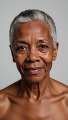Obraz premium Portrait of an African American Senior Woman Isolated Light Grey Background