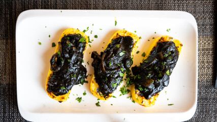 seppia in nero con polenta