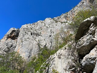 Limestone rocks in Mala Paklenica canyon, Seline (Paklenica National Park, Croatia) - Kalksteinfelsen in der Schlucht Mala Paklenica, Seline (Nationalpark Paklenica, Kroatien)