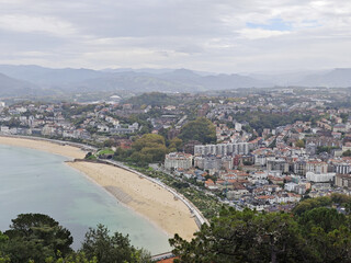 Obraz premium The panorama of San Sebastian Donostia from the mountain Igueldo, Basque Country, Spain