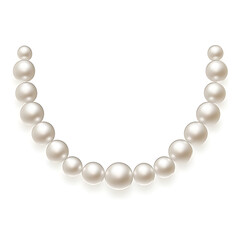Obraz premium pearl necklace isolated on white