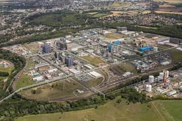 Das Industriegebiet Hürth Knapsack zeichnet sich aus durch eine große Ansamlung chemischer Betriebe und Kraftwerke die zumeist noch mit Kohle Betrieben werden.