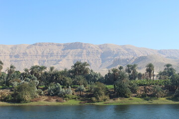 Pyasage au bord du Nil