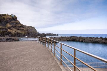 Fototapeta premium View to the natural rock pool complex in Seixal. Madeira Island, Portugal