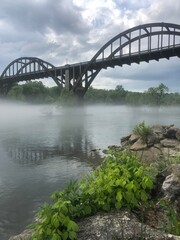 Obraz premium Foggy Bridge