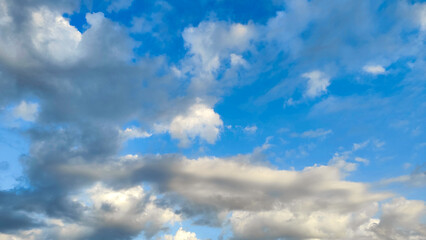 Obraz premium Blue sky and White cloud nature background. before the sunset