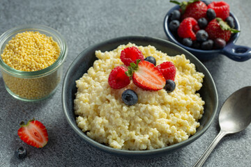 millet porridge with fresh berries