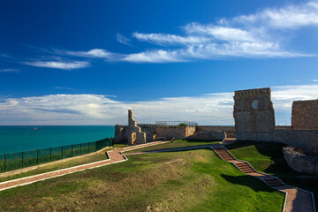 Ortona e costa dei trabocchi in Abruzzo. mare, sole, e una città bellissima