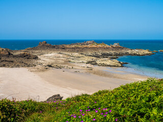 Plage du nord est de l'île des Ebihens