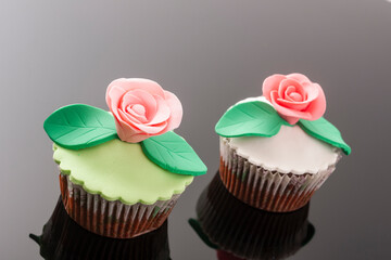 Ruffle and rose cupcake, wedding cupcakes