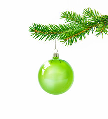 Schöne Weihnachtskugel aus Glas mit Tannenzweig