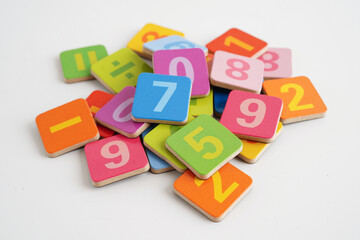 Naklejka premium Number wood block cubes for learning Mathematic, education math.