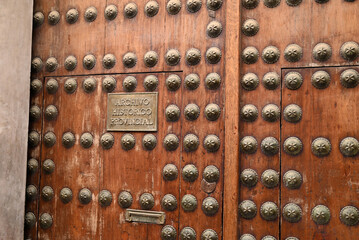 Porte des archives historiques provinciales de la ville de Cadix.