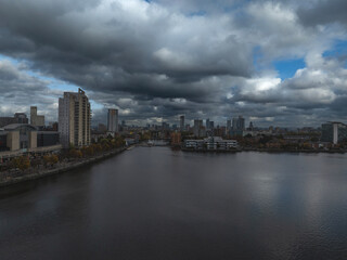 Fototapeta premium city skyline from Salford Quays