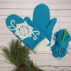 knitted mittens