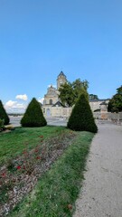 MAUGES-SUR-LOIRE (Maine-et-Loire)