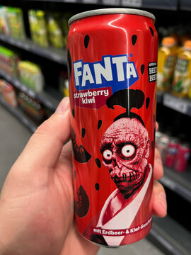 Beetlejuice Can Edition Featuring Bob, Fanta Strawberry Kiwi