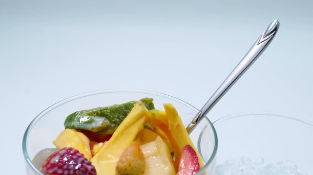 Hoa Qua Dam_02 - Fruit cup with coconut milk, crushed ice