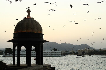 udaipur lake view in pichola lake ( city of lake )