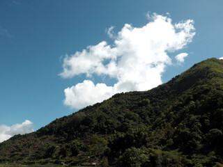 Obraz premium clouds over the mountains