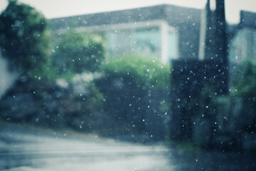 비오는날 떨어지는 빗방울