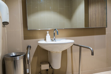 Everyday Clean: The Sink and Soap Dispenser